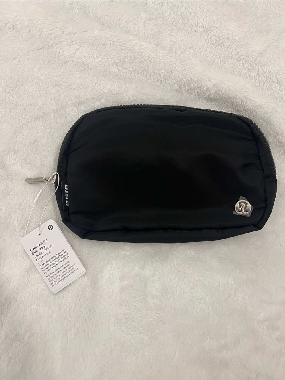 lululemon athletica Everywhere Belt Bag in black NWT